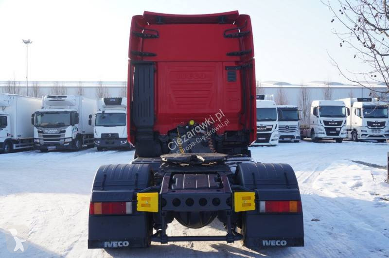 Влекач Iveco