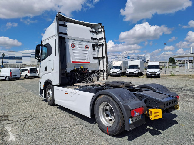 جرار Iveco S-WAY AS440S51T/P