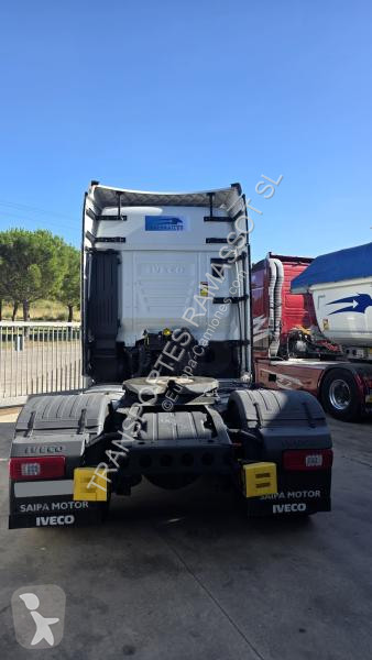 جرار Iveco 490