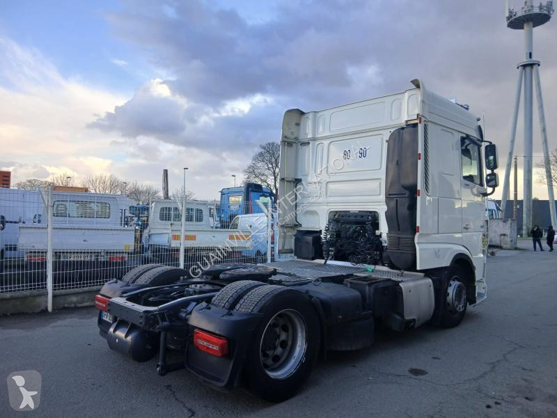 جرار DAF 530