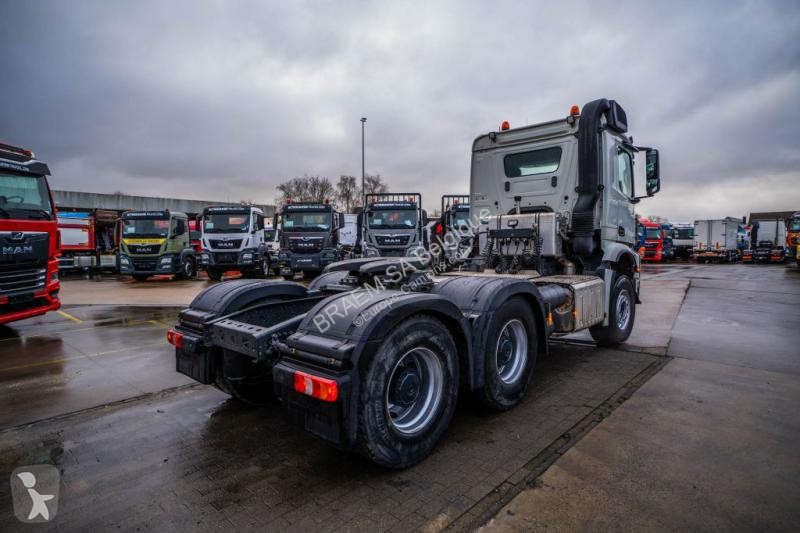 جرار Mercedes 2643 LS