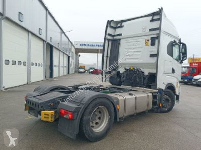 جرار Iveco Stralis AS440S53T/P