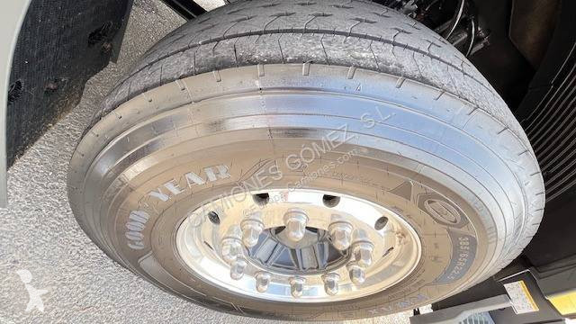جرار Volvo