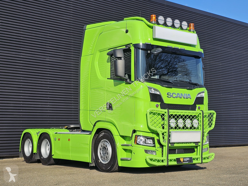 Влекач Scania S770 V8 / 6x4 / RETARDER / FU AIR /