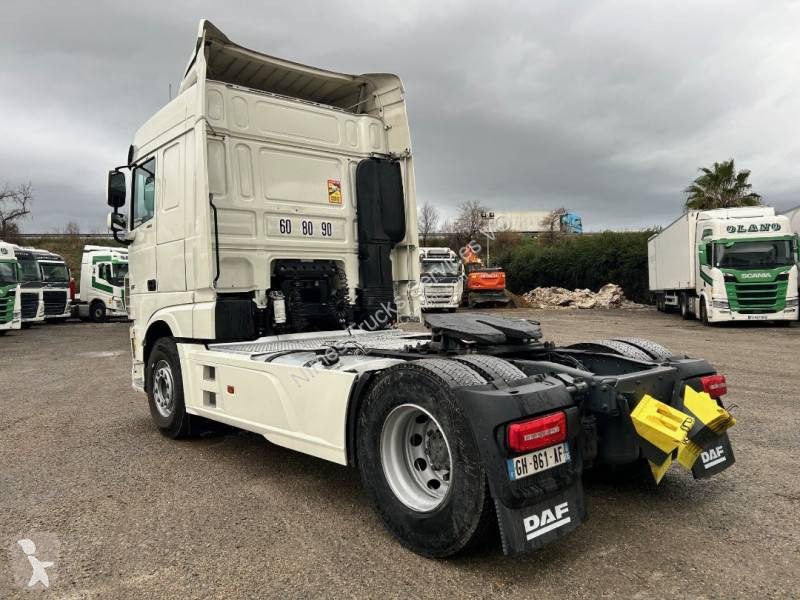Cap tractor DAF