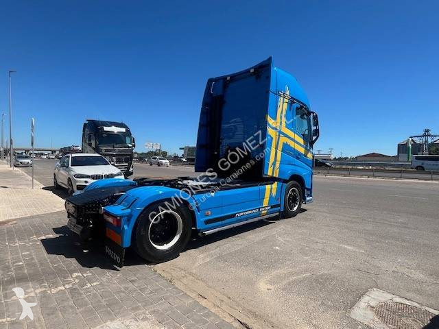 جرار Volvo