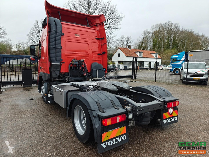 جرار Volvo 4x2 Globetrotter Euro6B - Stainless...