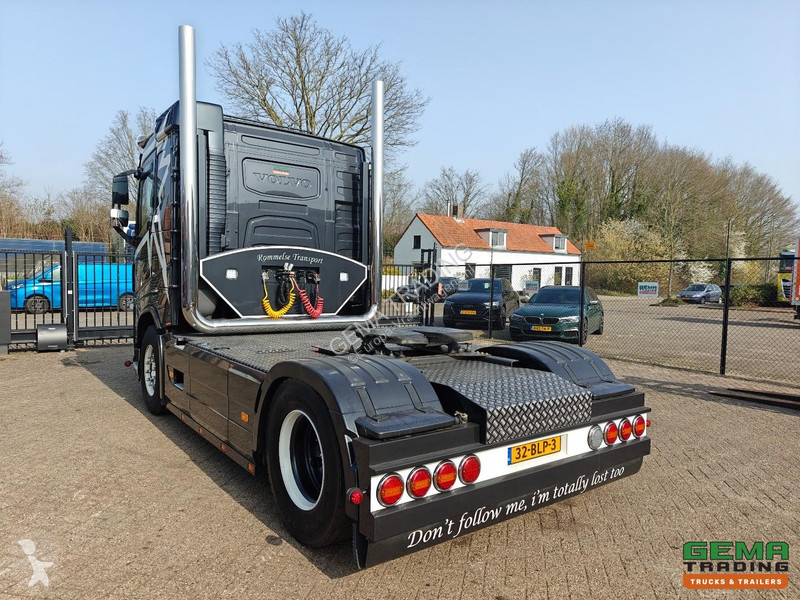 جرار Volvo 460 Euro6C Sleeper Cab - Double Tank...