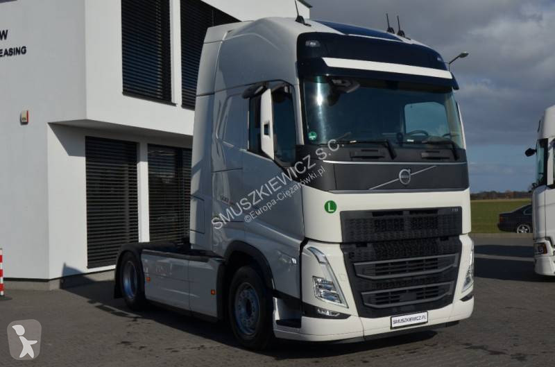 جرار Volvo