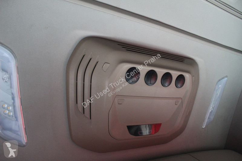 جرار DAF XG  FT 4X2