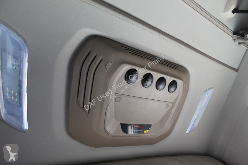 جرار DAF XG  FT 4X2