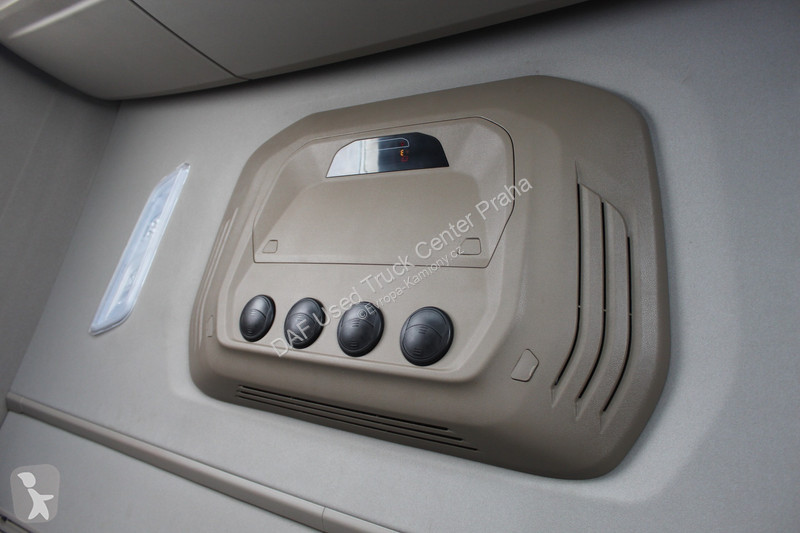 جرار DAF XG  FT 4X2
