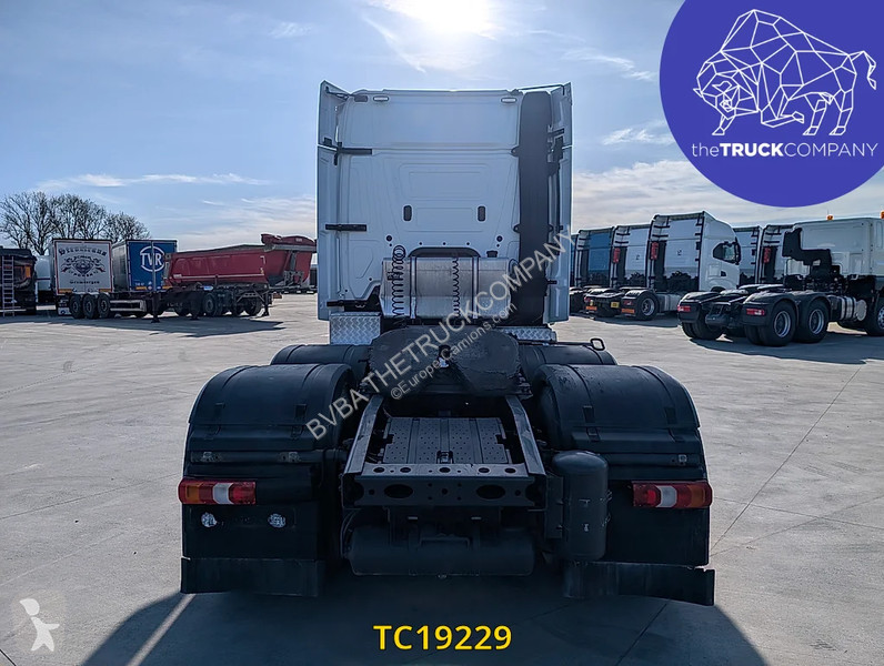 جرار Mercedes 2646