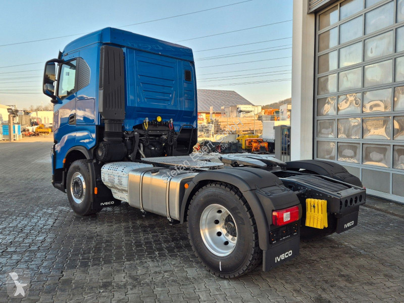 جرار Iveco AS440X50T/P ON+ X-Way, Intarder,...