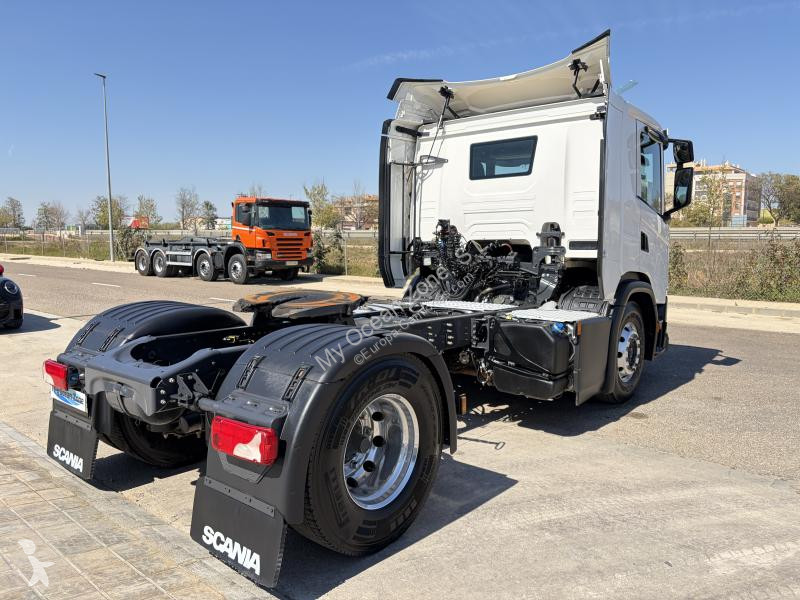جرار Scania 410
