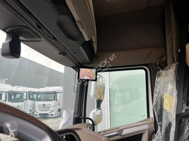 Traktor DAF X