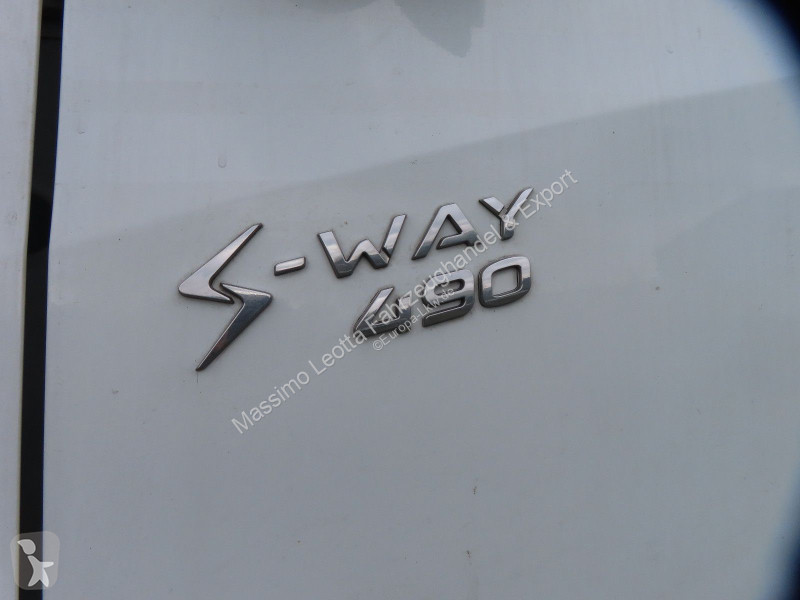 جرار Iveco S-Way 490 Intarder FZ.48