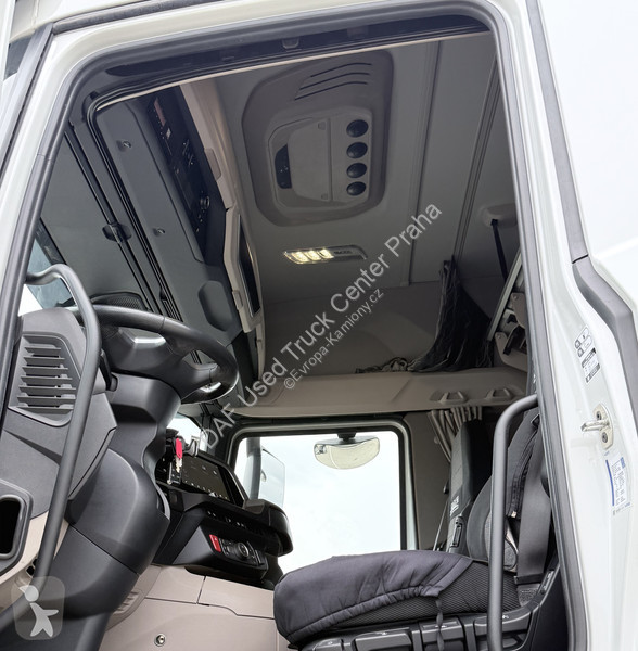 جرار DAF XG  FT 4X2