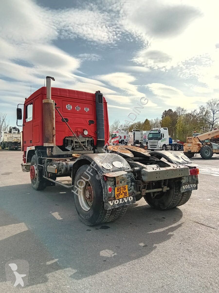 جرار Volvo