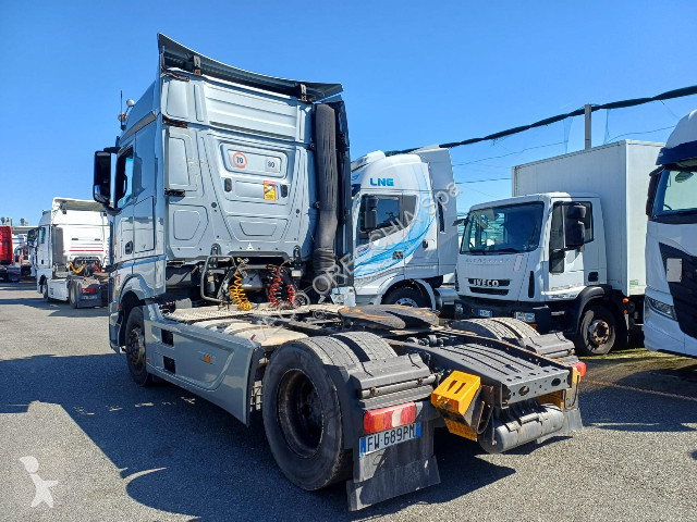 جرار Mercedes ACTROS