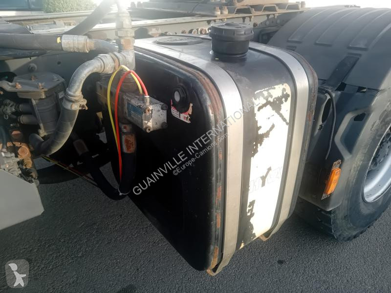 جرار Renault 460 DXI
