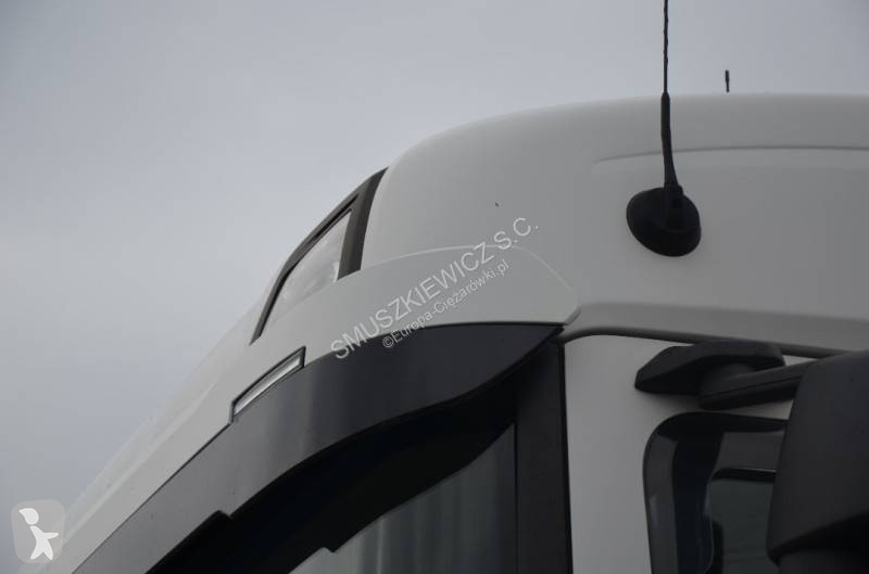 Влекач Scania
