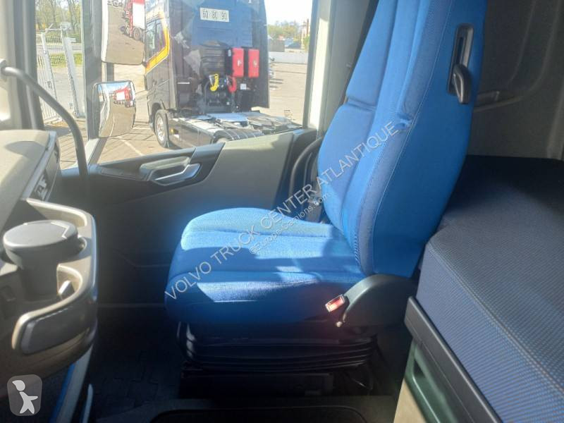 جرار Volvo