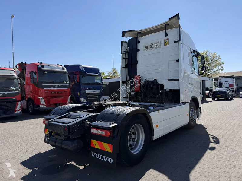 جرار Volvo 500 Globetrotter Euro 6