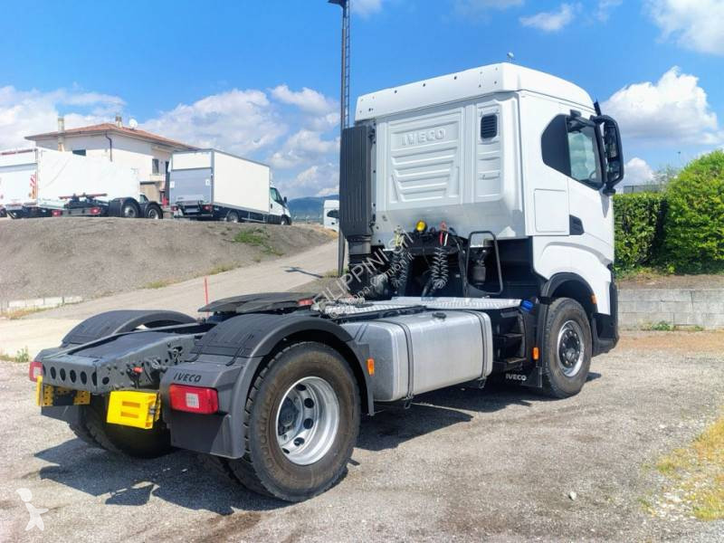 Traktor Iveco