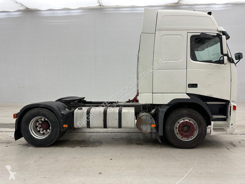 جرار Volvo 420 Globetrotter