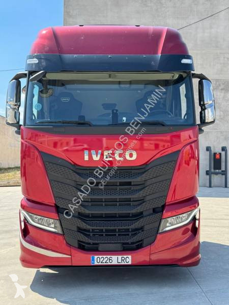 Traktor Iveco
