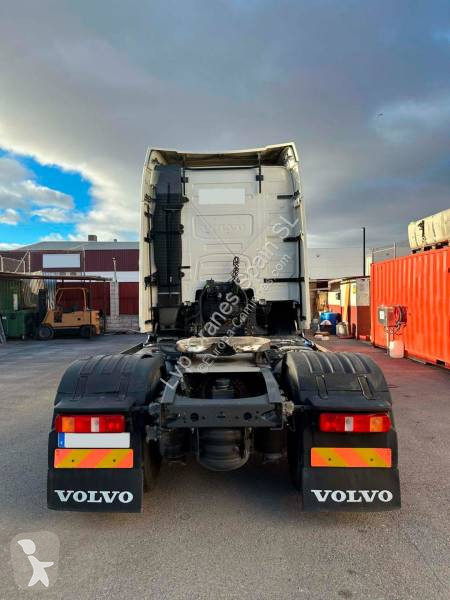جرار Volvo