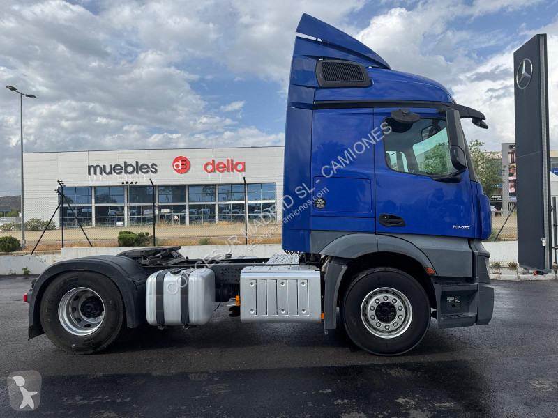 Tracteur Mercedes  1845 LS