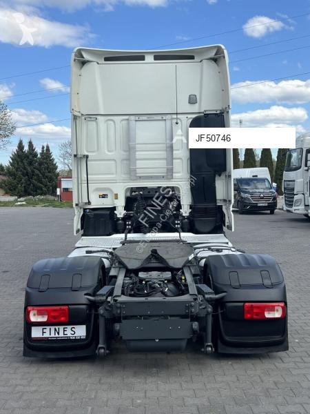 Nyergesvontató DAF XF 106 480