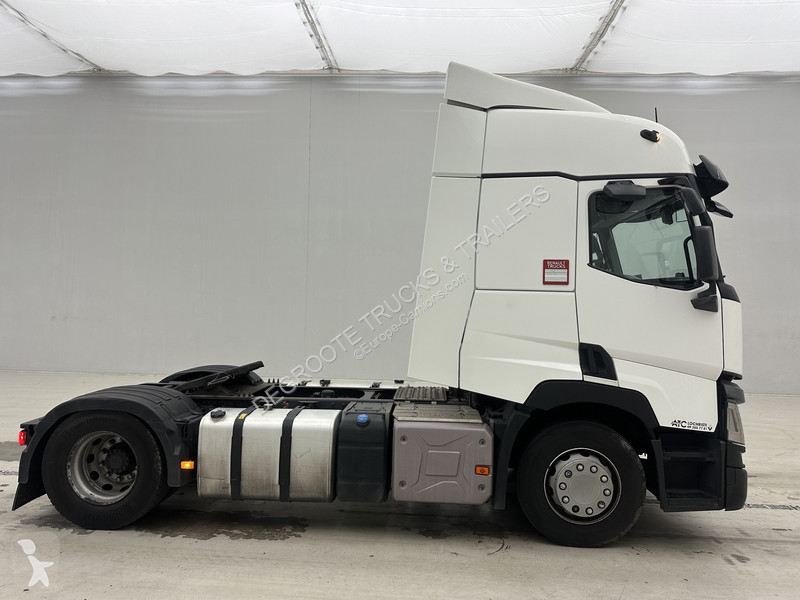 جرار Renault T 440