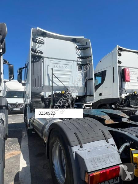 جرار Iveco NP 400