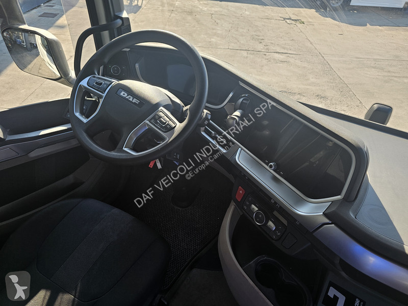 جرار DAF XG  FT 4X2