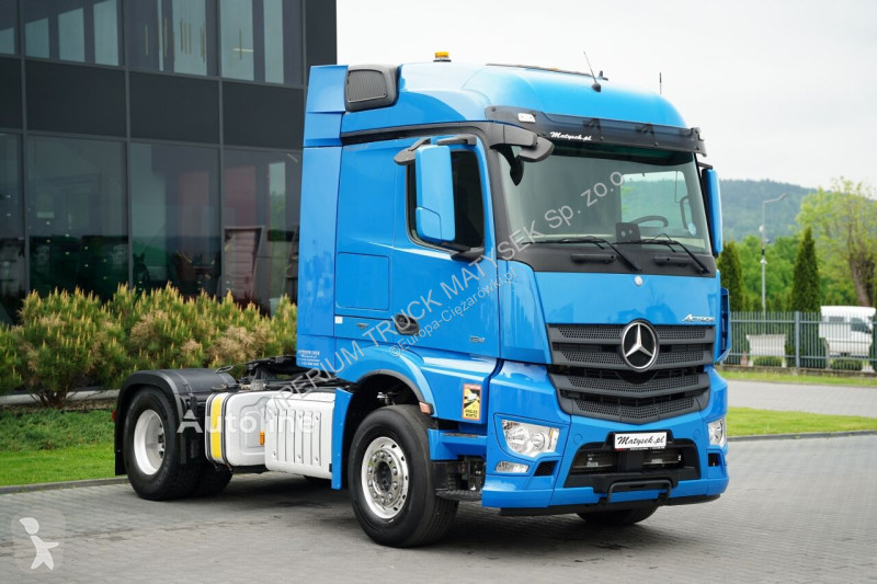 جرار Mercedes 1845