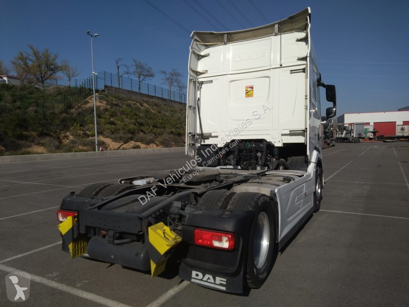 Тягач DAF XFn  FT 4X2