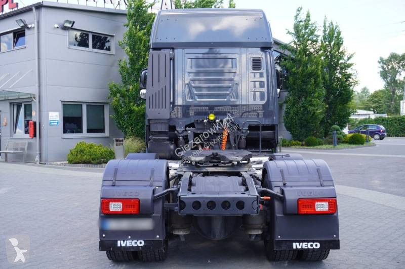Влекач Iveco