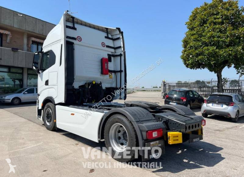 جرار Iveco