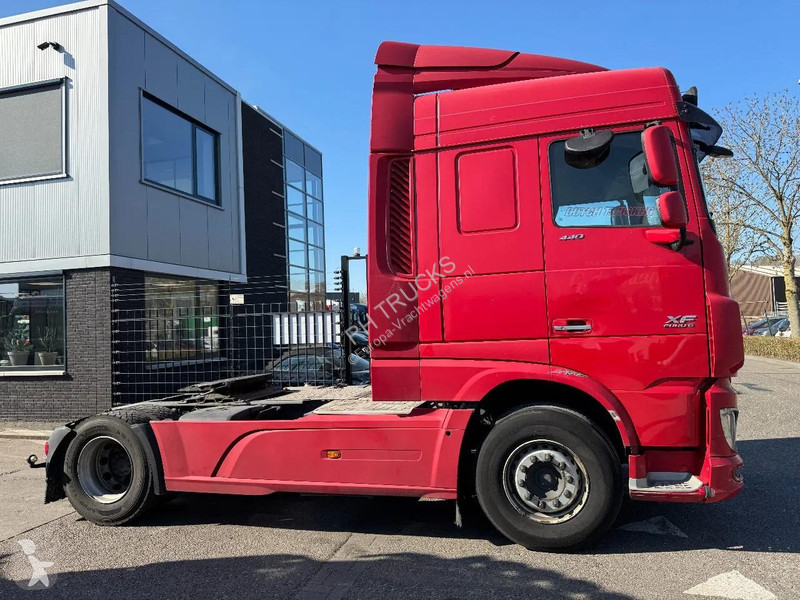 Trekker DAF 440 4X2 EURO 6 SKIRTS 2017