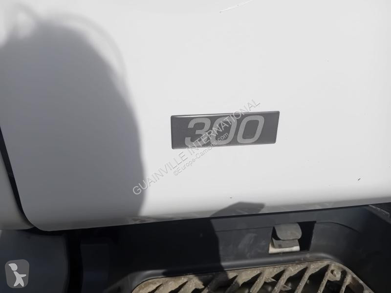 شاحنة Renault 300