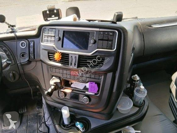 Iveco  tractor unit