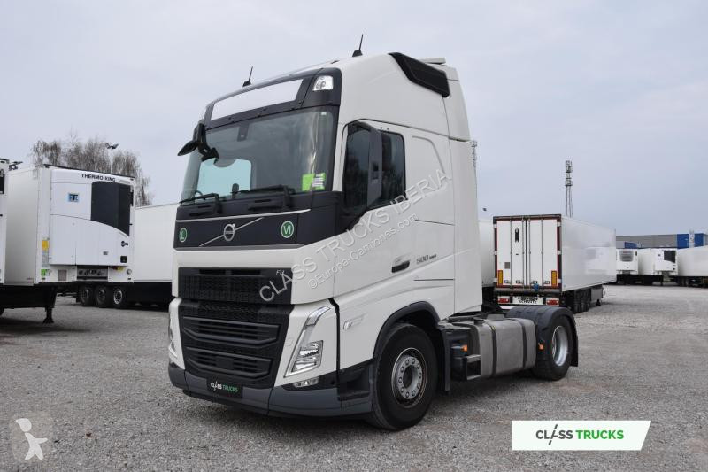 Traktor Volvo 500 Globetrotter XL I-ParkCool...