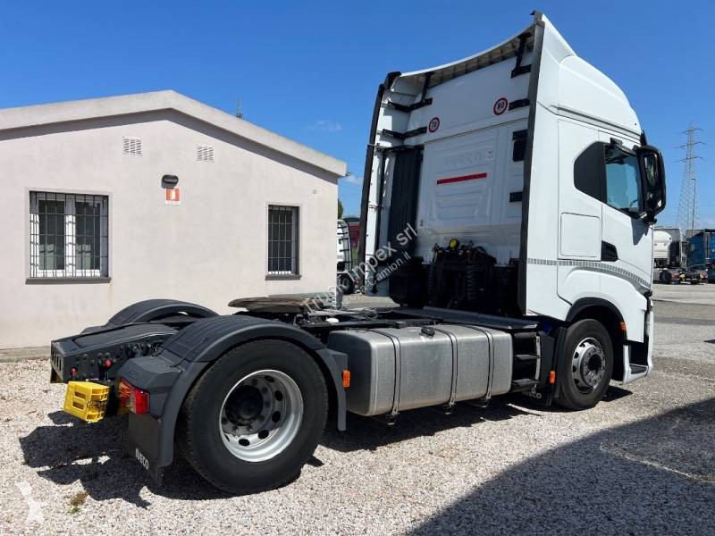جرار Iveco