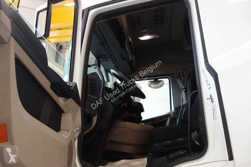 Тягач DAF XG  FT 4X2
