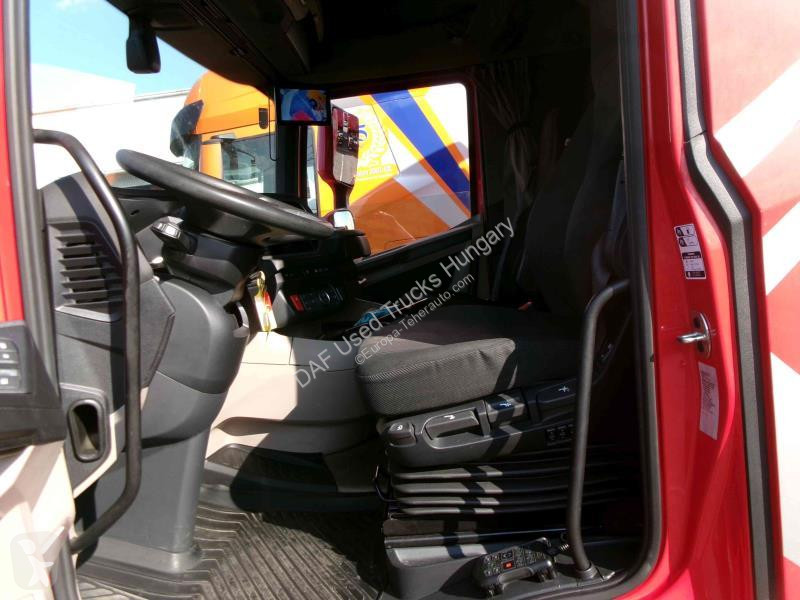 جرار DAF XG  FT LOW DECK 4X2