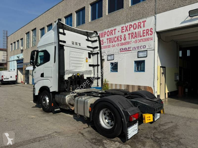 جرار Iveco