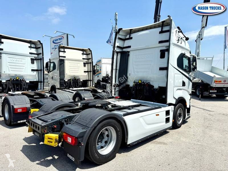جرار Iveco